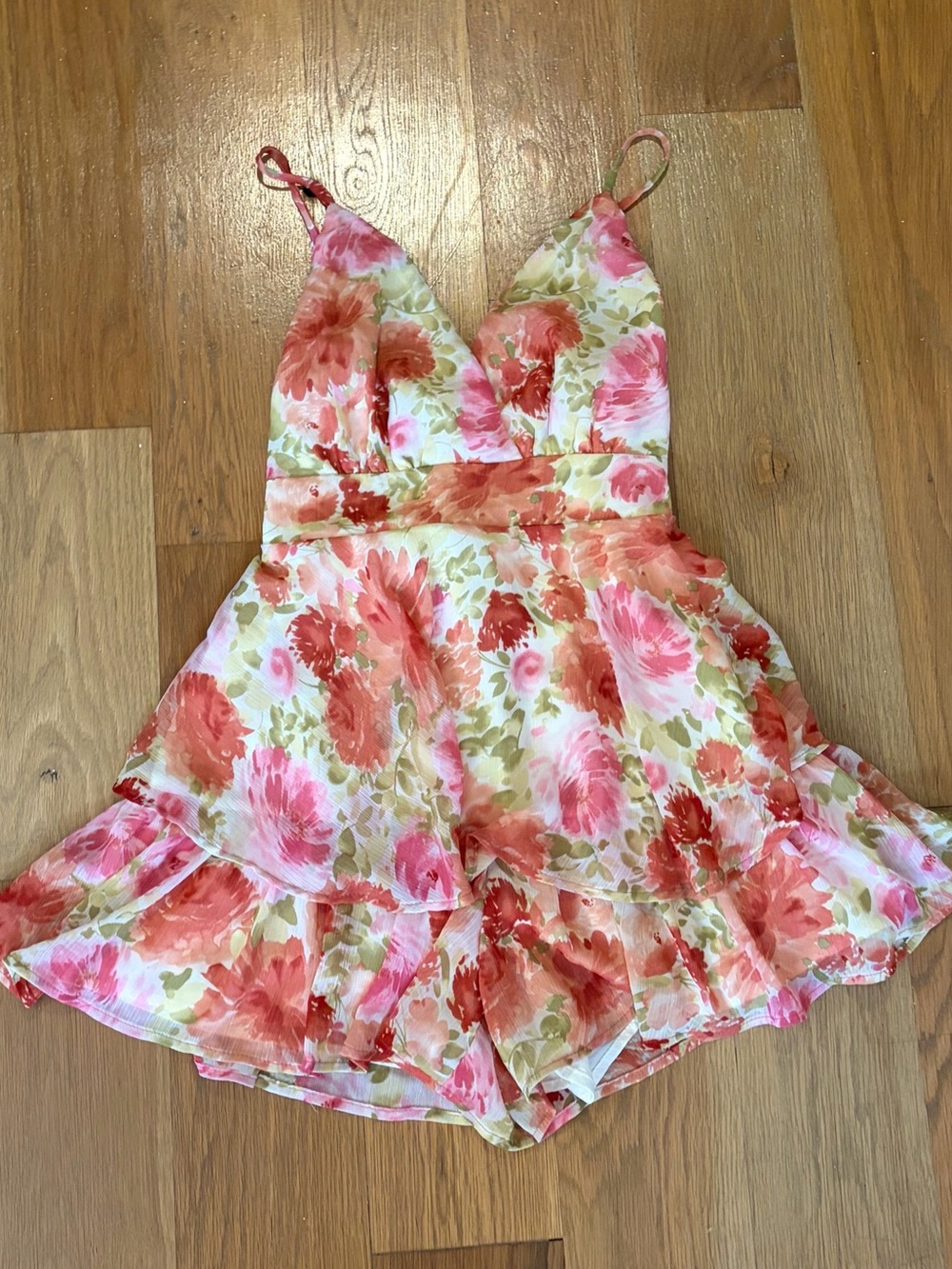 ILLA ILLA Pink & Coral Floral V-Neck Sleeveless Mini Romper